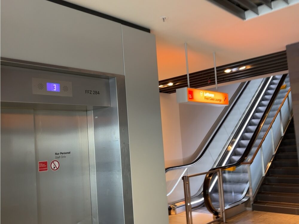 エスカレーター