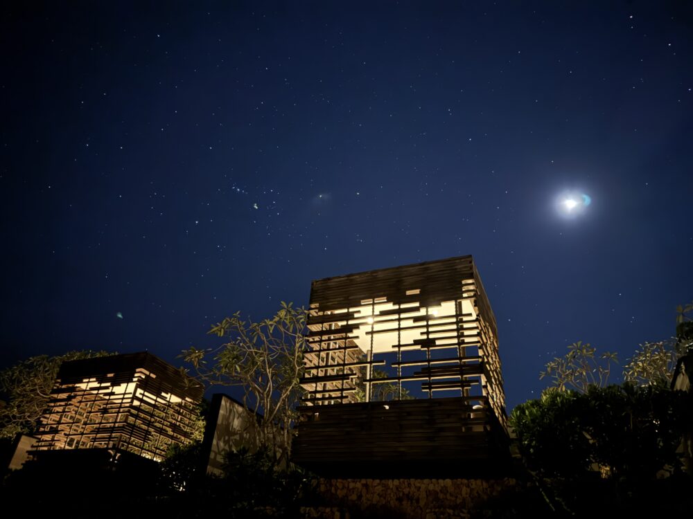アリラーウルワツー夜の景色
