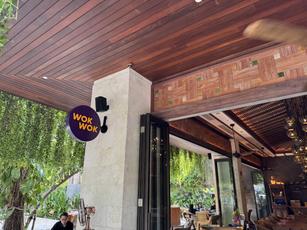 アンダーズ・バリーレストランービレッジスクエアーwokwok