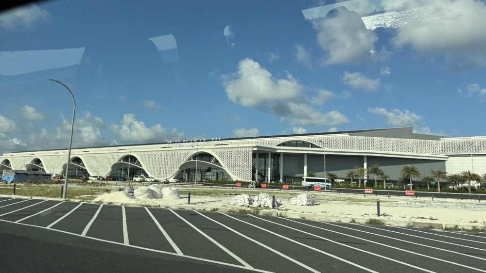 コンラッドーモルディブーマレ国際空港